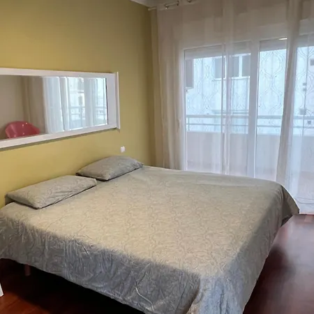 Apartment En 2ª Linea De Playa, Centro De